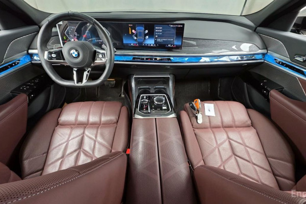 2024 BMW 7 серии с пробегом 27 829 км