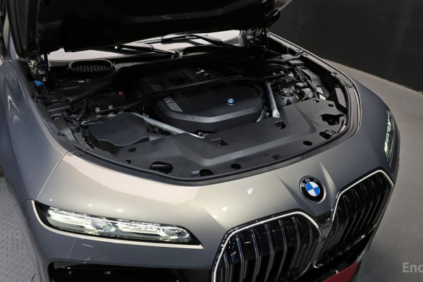 2023 BMW 7 серии с пробегом 12 228 км