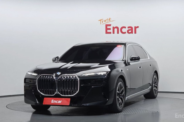 2025 BMW 7 серии с пробегом 8 477 км