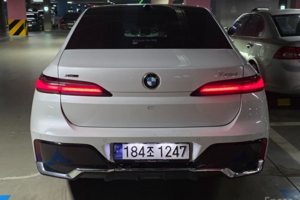 2023 BMW 7 серии с пробегом 22 800 км