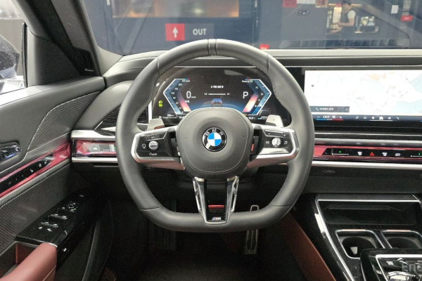 2025 BMW 7 серии с пробегом 8 477 км