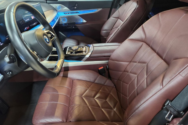 2024 BMW 7 серии с пробегом 4 300 км