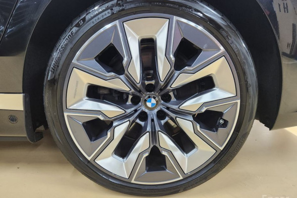 2024 BMW 7 серии с пробегом 4 300 км