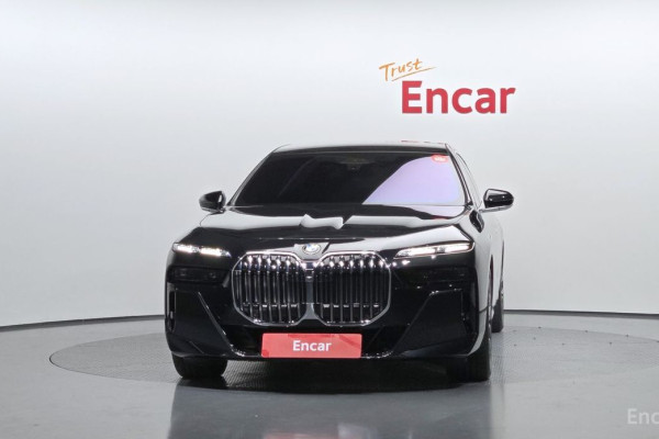 2025 BMW 7 серии с пробегом 17 598 км