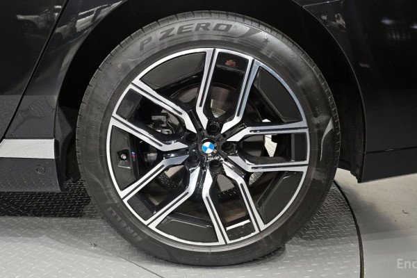 2025 BMW 7 серии с пробегом 17 598 км