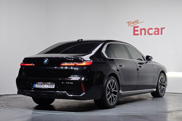 2024 BMW 7 серии с пробегом 30 781 км