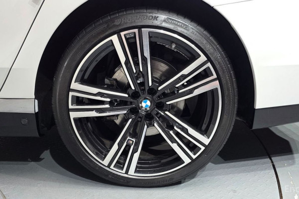 2025 BMW 7 серии с пробегом 5 818 км