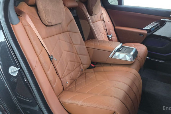 2025 BMW 7 серии с пробегом 17 598 км