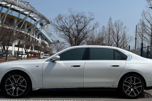 2024 BMW 7 серии с пробегом 35 900 км