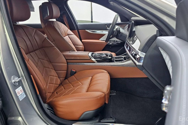 2024 BMW 7 серии с пробегом 17 737 км
