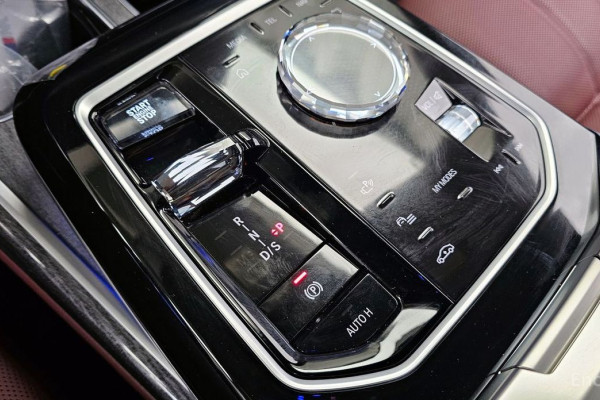 2024 BMW 7 серии с пробегом 30 781 км