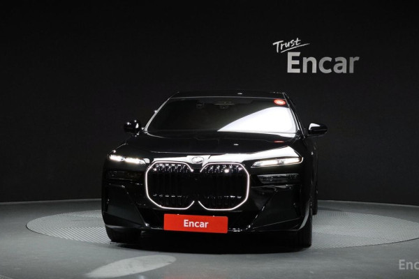 2025 BMW 7 серии с пробегом 12 203 км