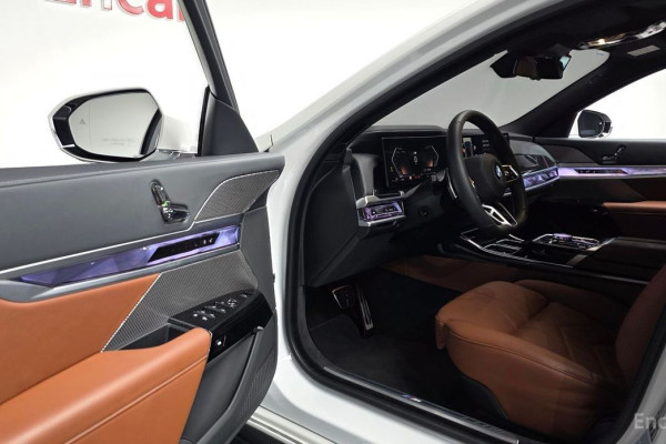2025 BMW 7 серии с пробегом 5 818 км