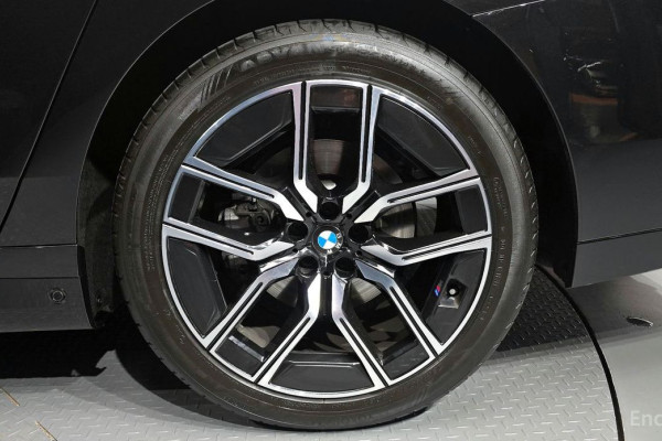 2025 BMW 7 серии с пробегом 12 203 км