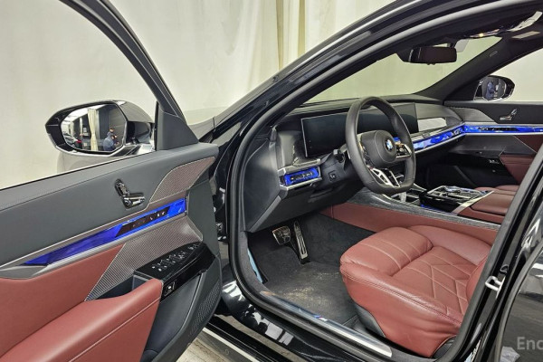 2024 BMW 7 серии с пробегом 30 781 км