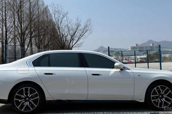 2024 BMW 7 серии с пробегом 35 900 км