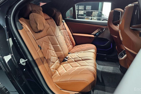 2025 BMW 7 серии с пробегом 12 203 км