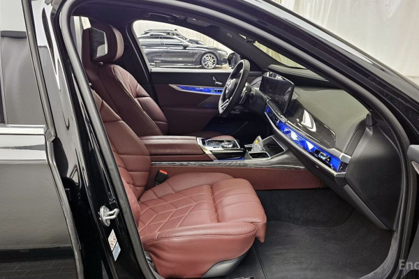 2024 BMW 7 серии с пробегом 30 781 км