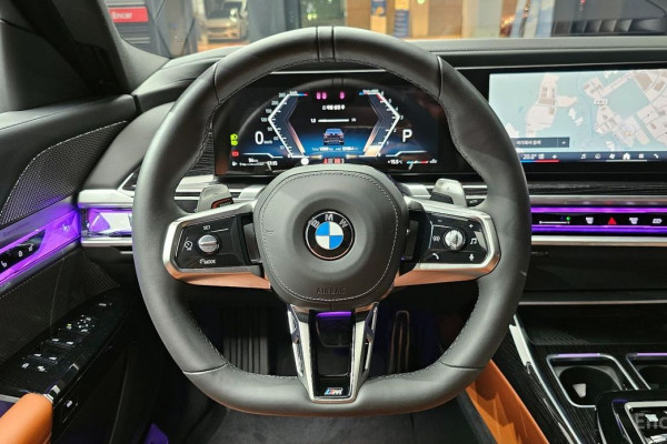 2025 BMW 7 серии с пробегом 12 203 км