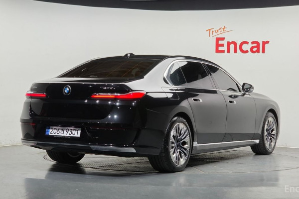 2023 BMW 7 серии с пробегом 21 609 км