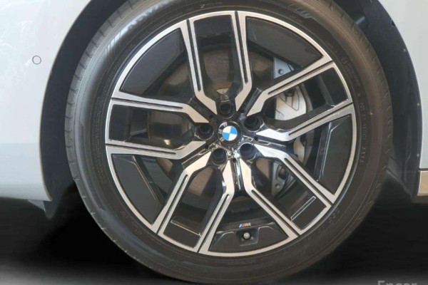 2024 BMW 7 серии с пробегом 13 650 км