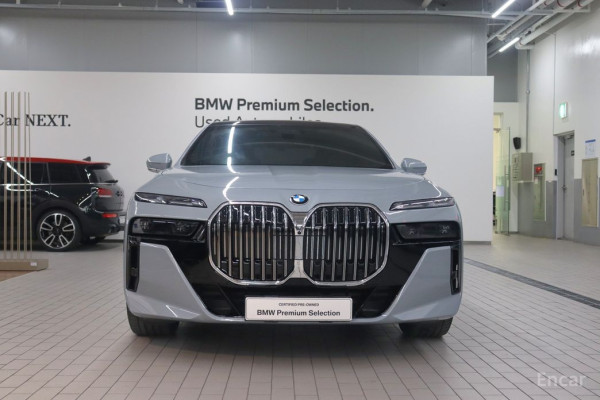 2023 BMW 7 серии с пробегом 33 277 км