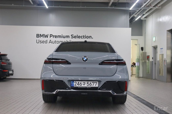 2023 BMW 7 серии с пробегом 33 277 км