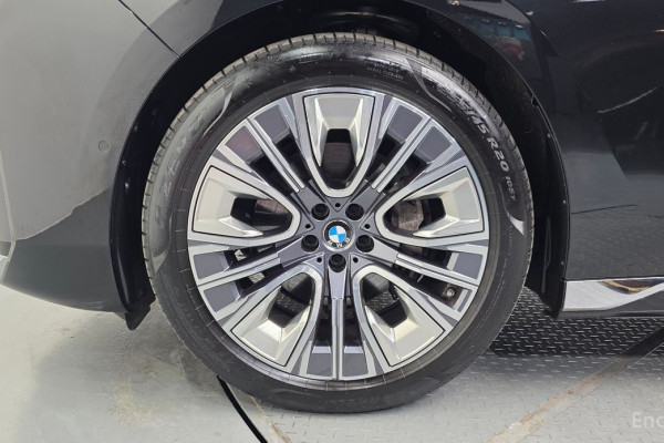 2023 BMW 7 серии с пробегом 21 609 км