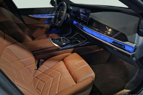 2024 BMW 7 серии с пробегом 13 650 км