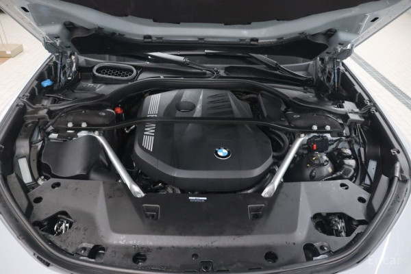 2023 BMW 7 серии с пробегом 33 277 км