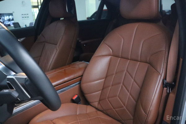 2023 BMW 7 серии с пробегом 33 277 км