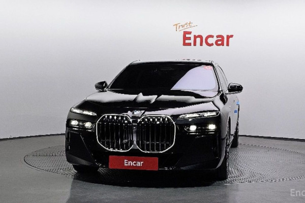2025 BMW 7 серии с пробегом 17 689 км