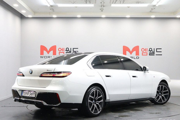 2024 BMW 7 серии с пробегом 19 539 км