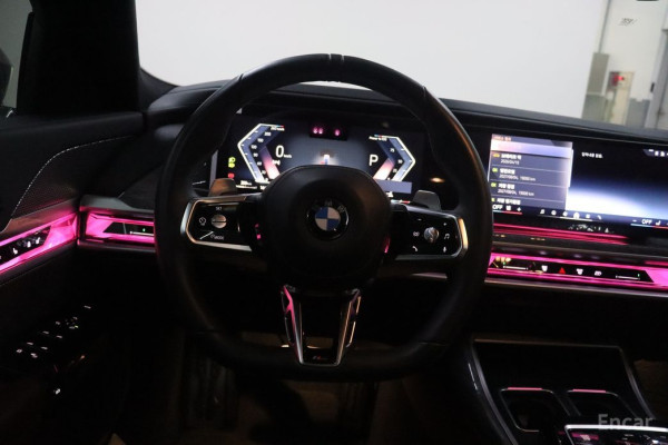 2023 BMW 7 серии с пробегом 33 277 км