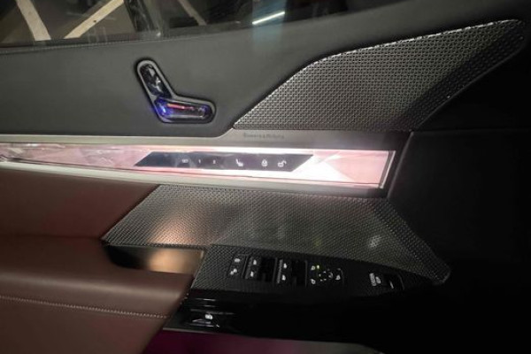 2025 BMW 7 серии с пробегом 14 400 км