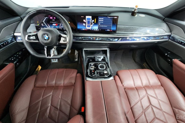 2024 BMW 7 серии с пробегом 36 899 км