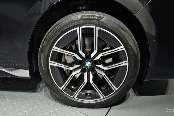 2024 BMW 7 серии с пробегом 25 959 км