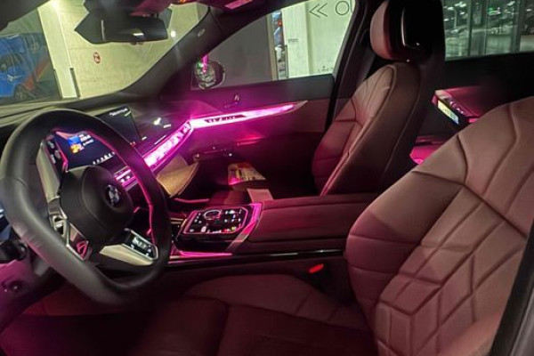 2025 BMW 7 серии с пробегом 14 400 км