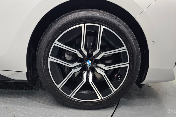 2025 BMW 7 серии с пробегом 18 148 км