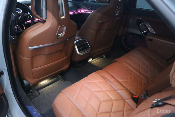 2023 BMW 7 серии с пробегом 33 277 км