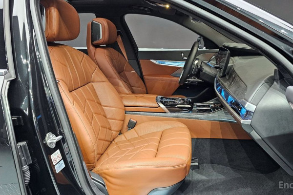 2024 BMW 7 серии с пробегом 25 959 км