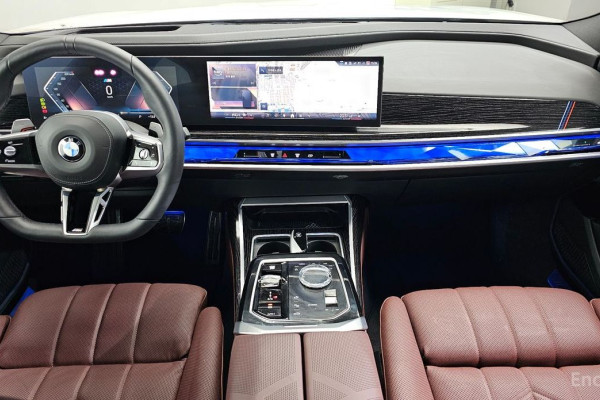 2025 BMW 7 серии с пробегом 18 148 км