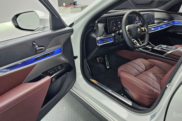 2025 BMW 7 серии с пробегом 18 148 км