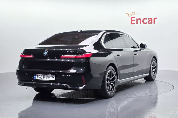 2023 BMW 7 серии с пробегом 30 365 км