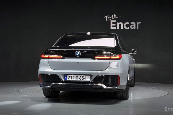 2025 BMW 7 серии с пробегом 15 744 км