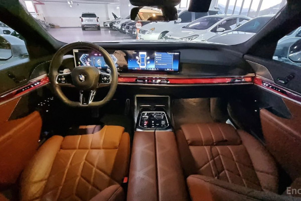 2024 BMW 7 серии с пробегом 15 500 км