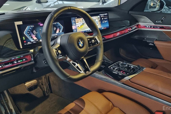 2024 BMW 7 серии с пробегом 15 500 км