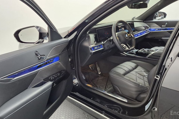 2025 BMW 7 серии с пробегом 6 825 км