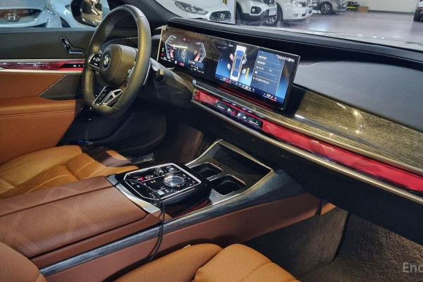2024 BMW 7 серии с пробегом 15 500 км