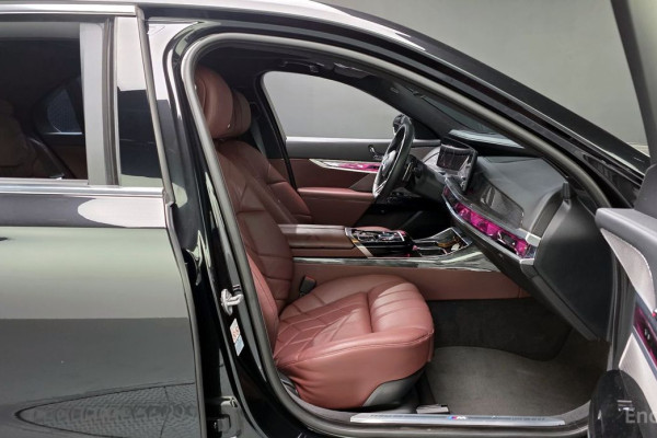 2023 BMW 7 серии с пробегом 30 365 км